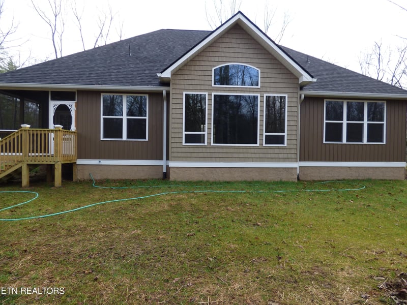144 Hawes Cir, Crossville, TN 38558