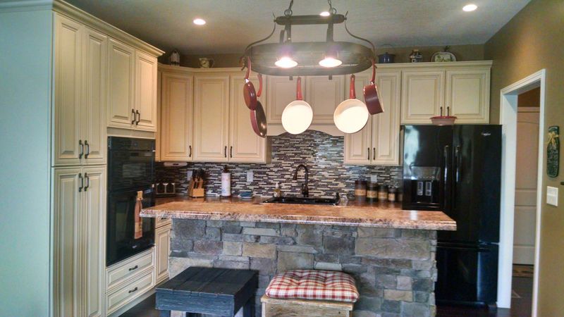 144 Hilltop Ln, Jacksboro, TN 37757