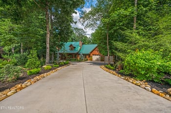 144 Lakeside, Townsend, TN 37882