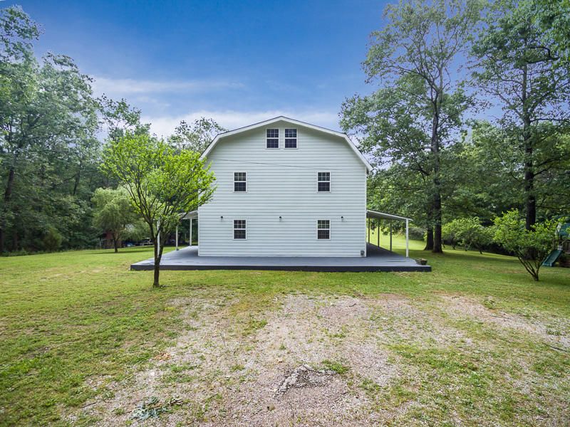144 Maple Ln, Harriman, TN 37748