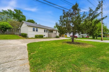144 N Illinois Ave, Oak Ridge, TN 37830