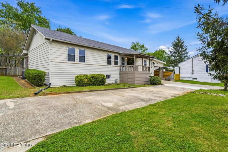 144 N Illinois Ave, Oak Ridge, TN 37830