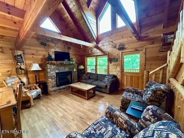 144 Poplar Creek Ct, Caryville, TN 37714