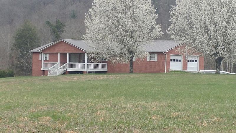 144 Poplar Creek Rd, Harriman, TN 37748