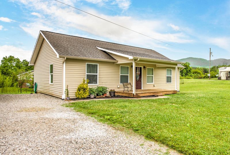 144 Reuben Ln, Wartburg, TN 37887