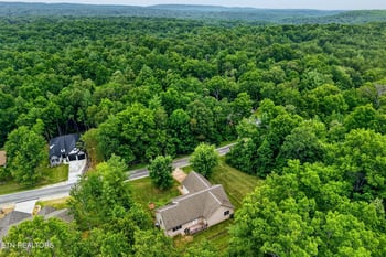 144 Windsor Rd, Crossville, TN 38558