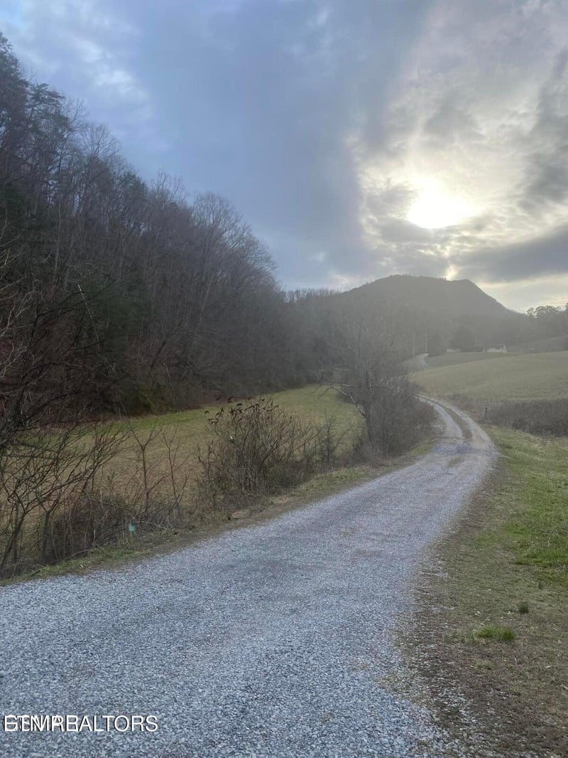 1440 Goose Gap Rd, Sevierville, TN 37876