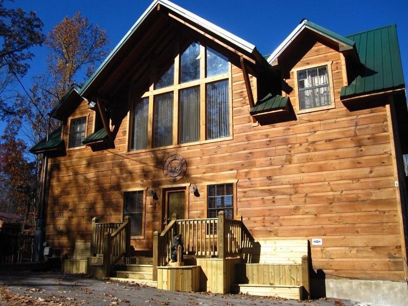 1440 Indian Ct, Sevierville, TN 37876