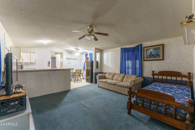 1442 Mountain Dr, Sevierville, TN 37876