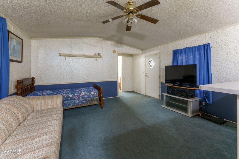 1442 Mountain Dr, Sevierville, TN 37876