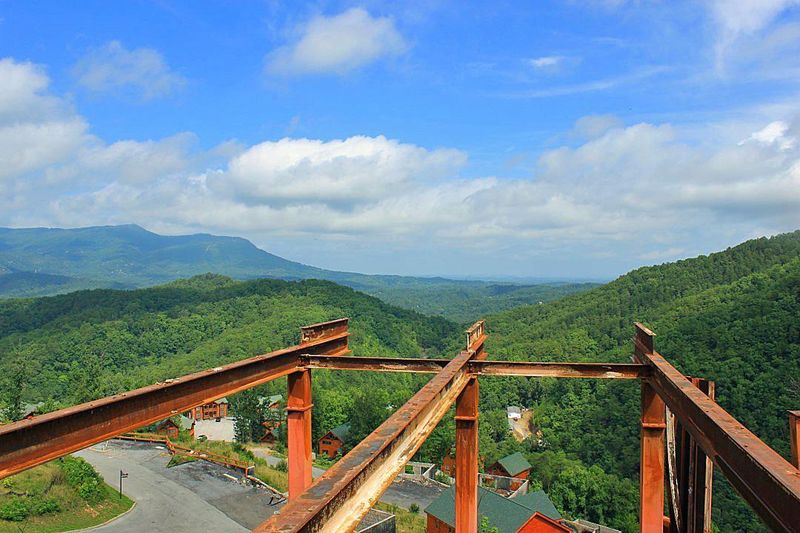 1443 Eagle Cloud Way, Sevierville, TN 37862