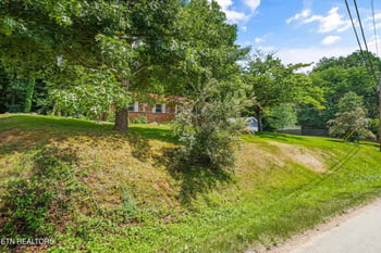 1443 Johnathan Dr, Louisville, TN 37777