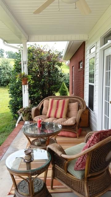 1443 River Run Cir, Sevierville, TN 37876