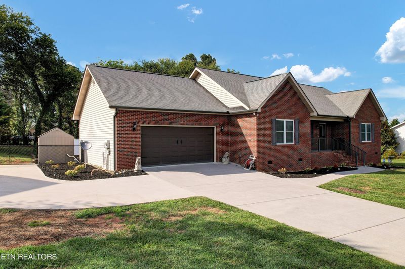 1444 Benjamin Blvd, Sevierville, TN 37876