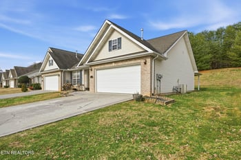 1444 Graybrook Ln, Knoxville, TN 37920
