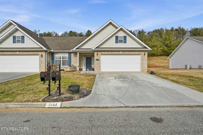 1444 Graybrook Ln, Knoxville, TN 37920