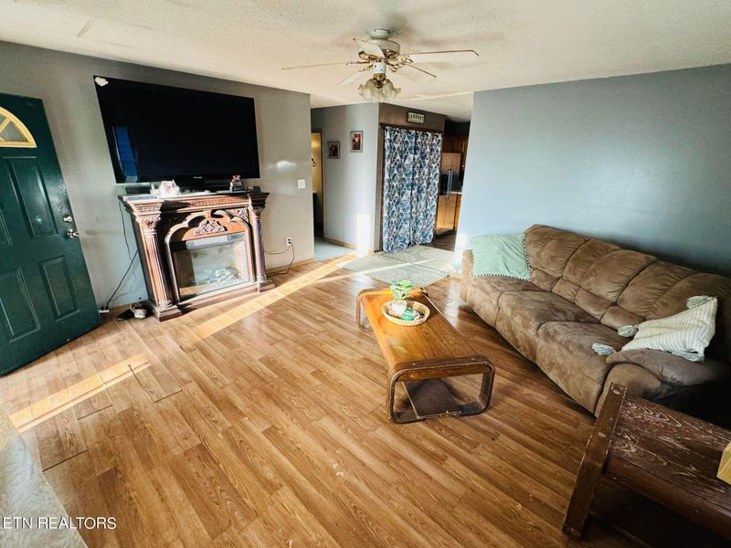1446 Alderville Rd, Winfield, TN 37892