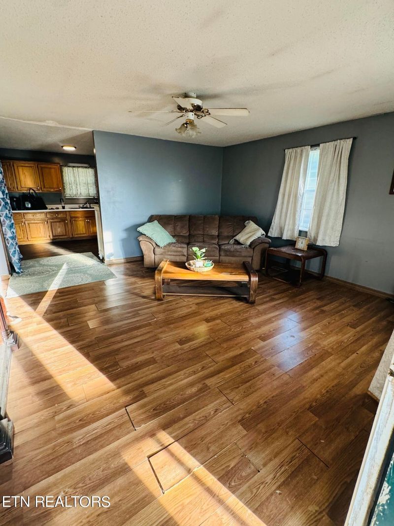 1446 Alderville Rd, Winfield, TN 37892