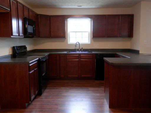 1446 Avery Ln, Sevierville, TN 37862