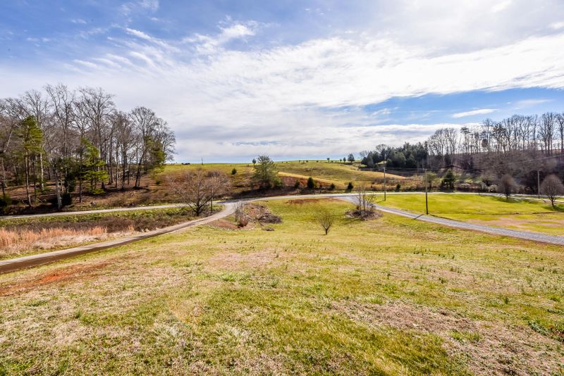 1446 Sheets Hollow Rd, Greenback, TN 37742