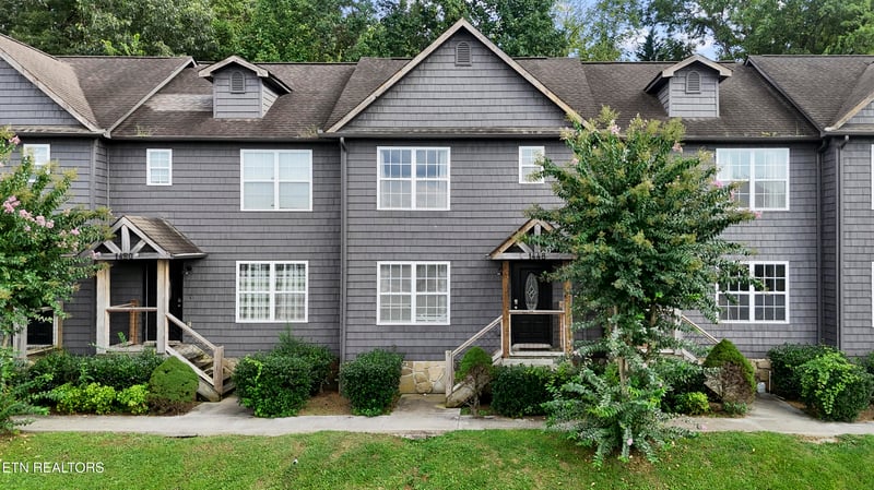 1448 William Holt Blvd, Sevierville, TN 37862