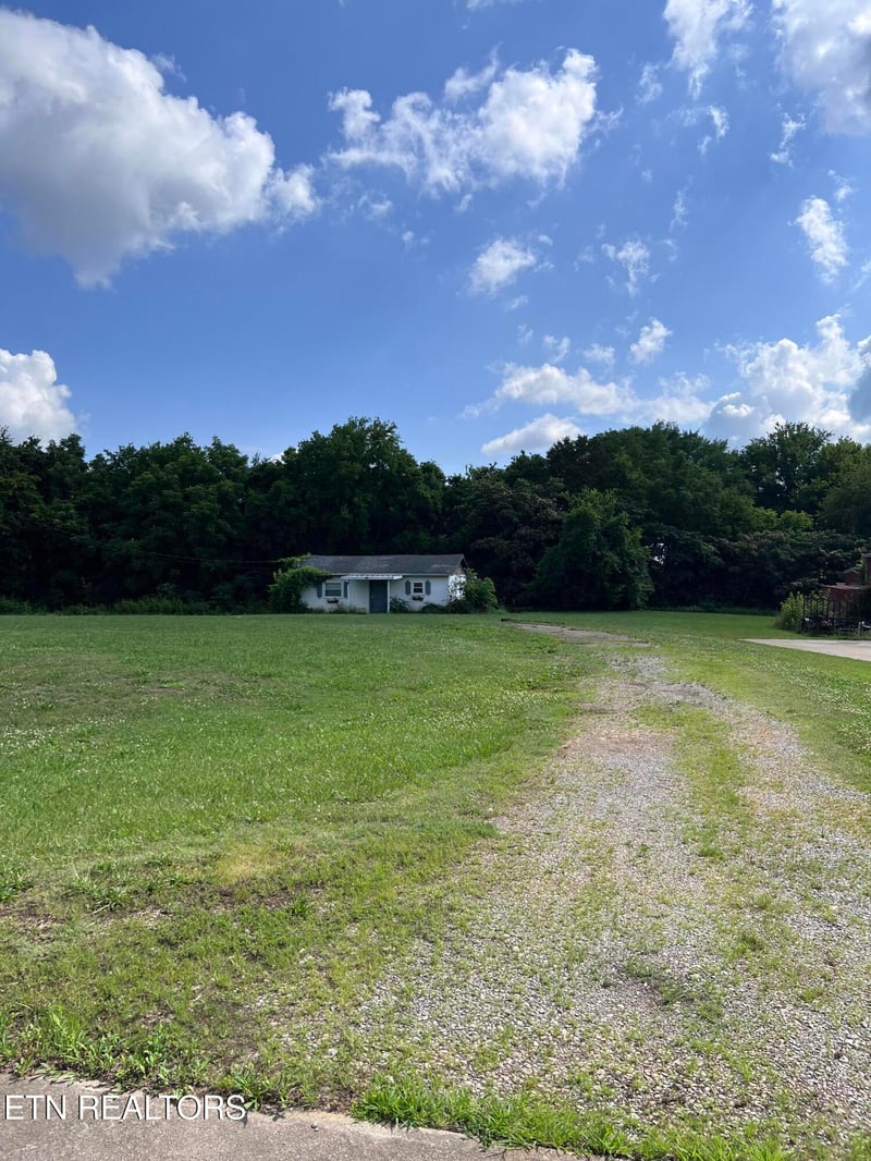 14481448B Louisville Rd, Alcoa, TN 37701