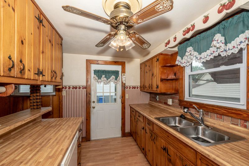 1449 Dalton St, Alcoa, TN 37701
