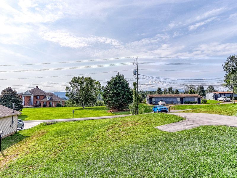 1449 Flatwood Rd, Sevierville, TN 37862