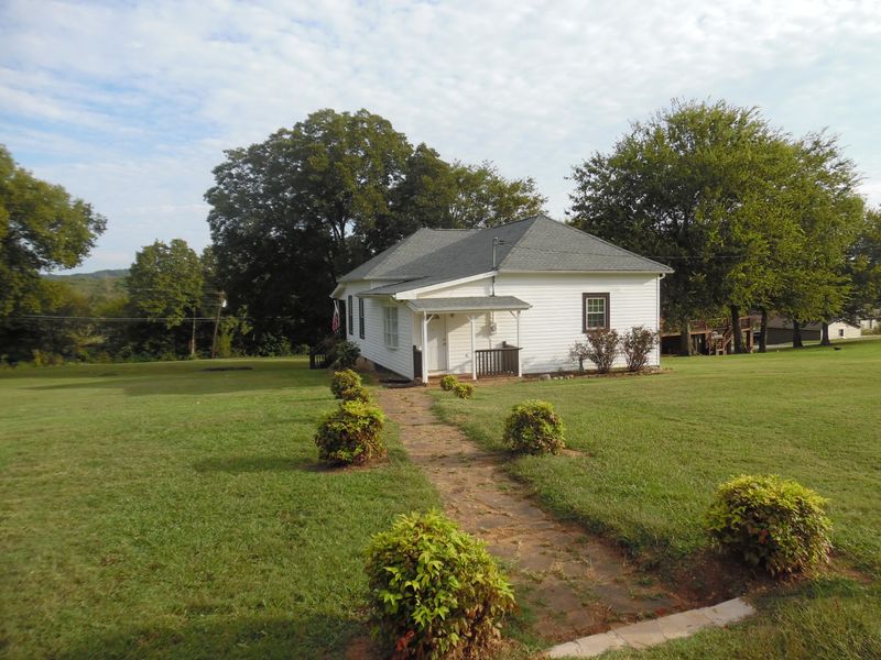 14499 Martel Rd, Lenoir City, TN 37772