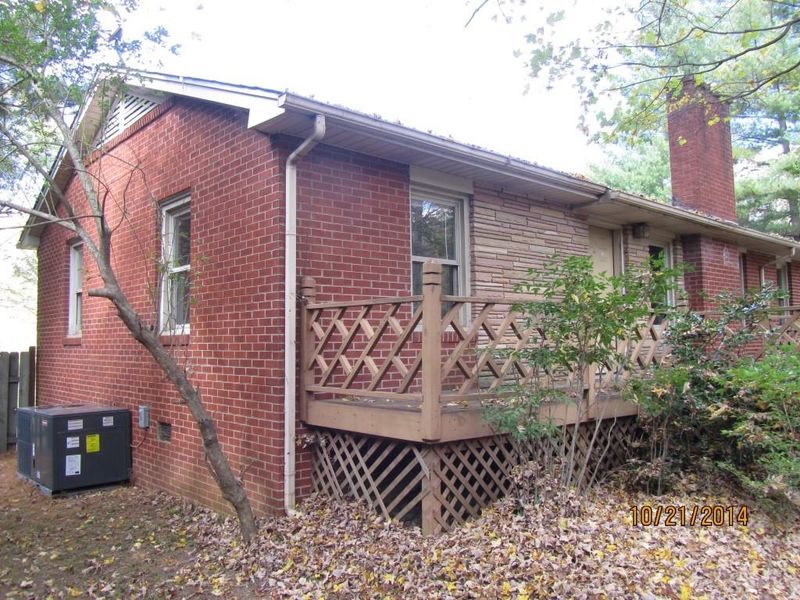 145 Beaver Creek Ln, Powell, TN 37849