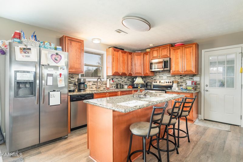 145 Colonial Cir, Seymour, TN 37865