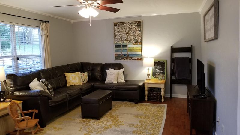 145 Crowley Cir, Jacksboro, TN 37757