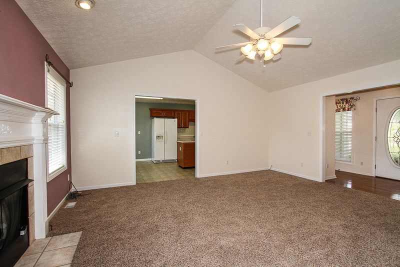 145 Cypress Ln, Jacksboro, TN 37757