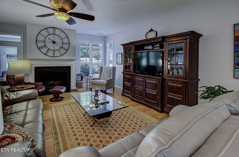 145 Depew Dr, Loudon, TN 37774