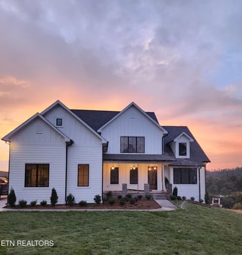 145 Downing Ct, Lenoir City, TN 37771