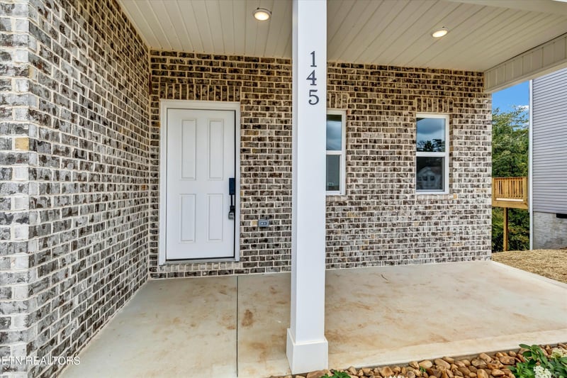 145 Eleanor Davis Dr, Maryville, TN 37804