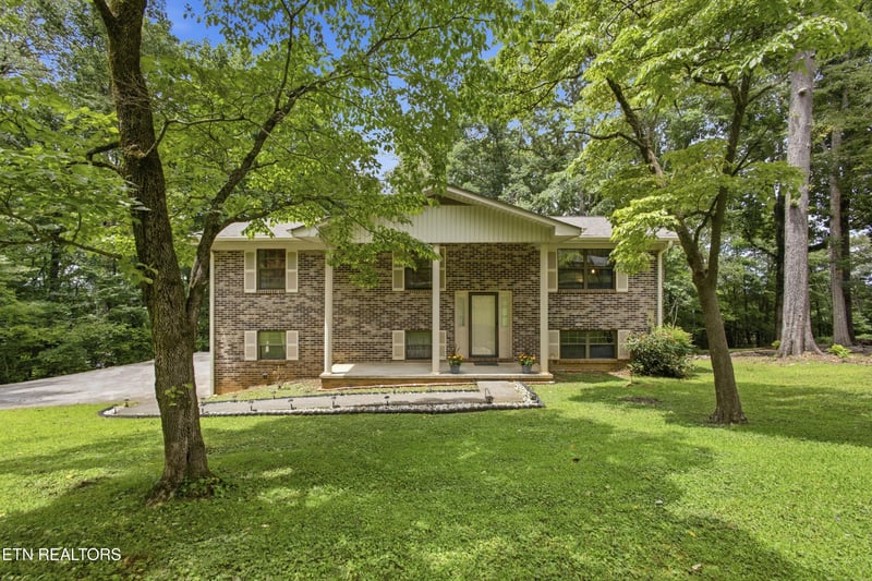 145 Green Hill Dr, Vonore, TN 37885
