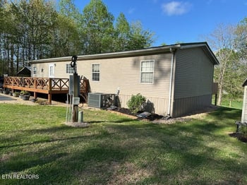 145 Liles Ln, Rocky Top, TN 37769
