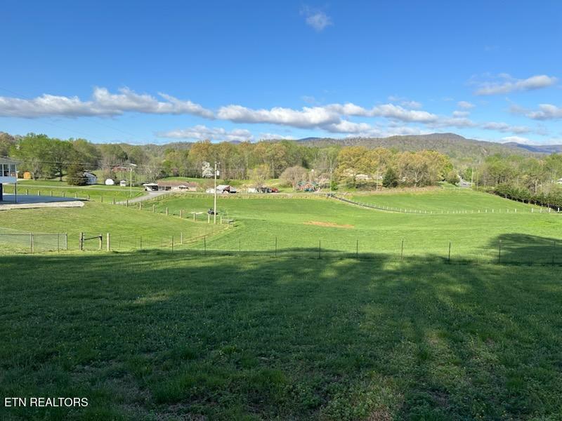 145 Liles Ln, Rocky Top, TN 37769