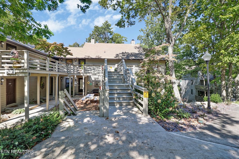 145 Moytoy Rd #206, Crab Orchard, TN 37723