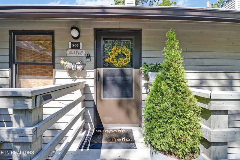 145 Moytoy Rd #206, Crab Orchard, TN 37723