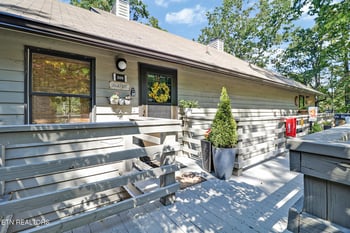 145 Moytoy Rd #206, Crab Orchard, TN 37723