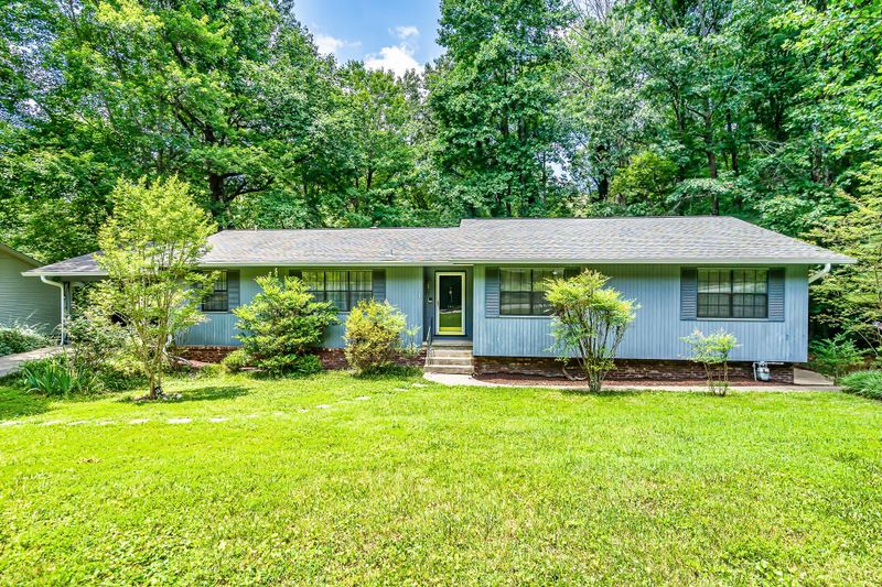 145 Newport Dr, Oak Ridge, TN 37830