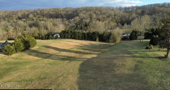 145 Old Farm Rd, Lenoir City, TN 37771