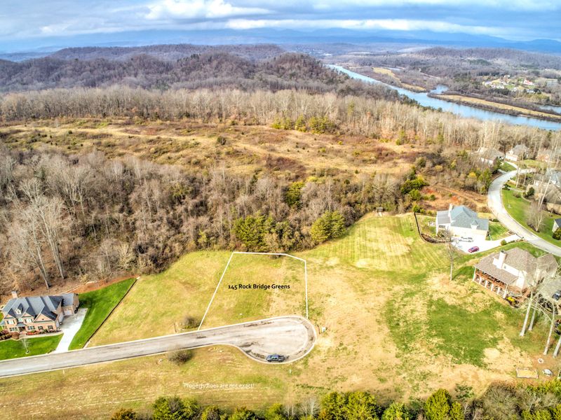 145 Rock Bridge Greens Blvd, Oak Ridge, TN 37830