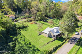 145 Shady Grove Rd, Lancing, TN 37770