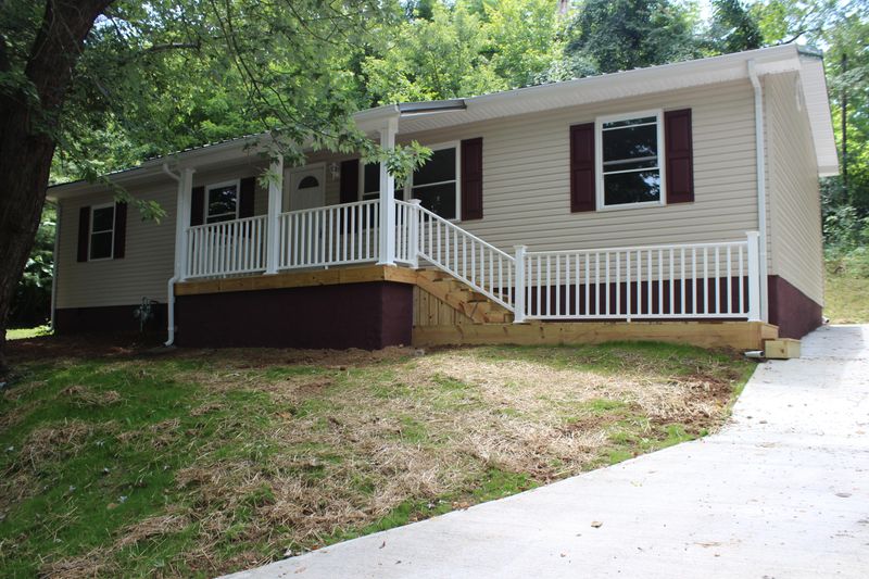 145 South St, Jacksboro, TN 37757