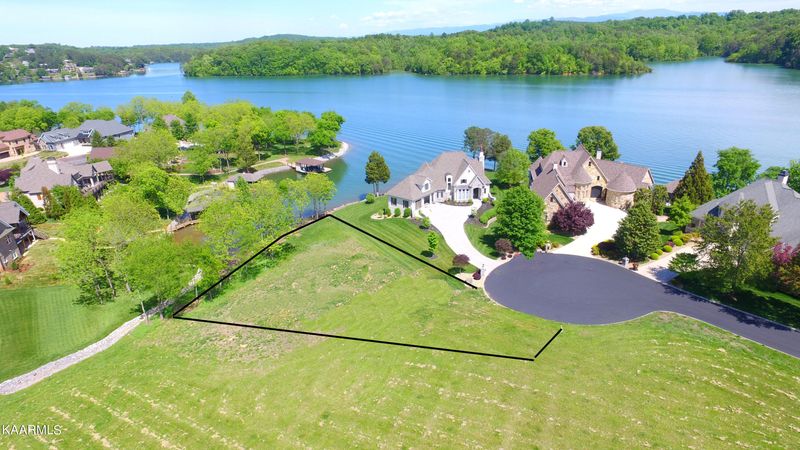 145 Towhee Dr, Vonore, TN 37885