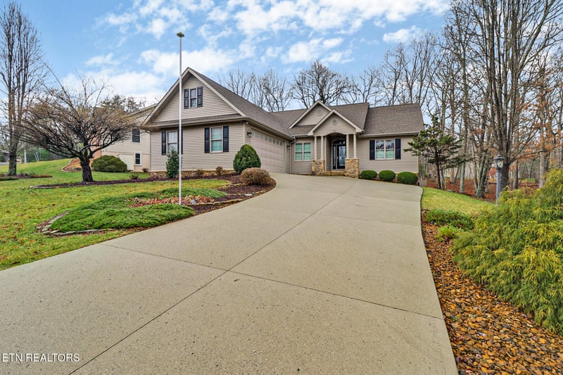 145 Trentwood Dr, Fairfield Glade, TN 38558