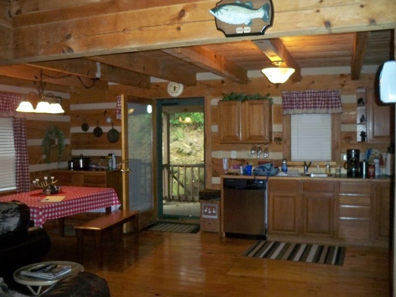 1450 Honey Oaks Way, Sevierville, TN 37876